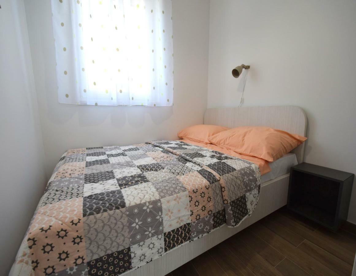 Apartments Medna Čižići Exteriör bild