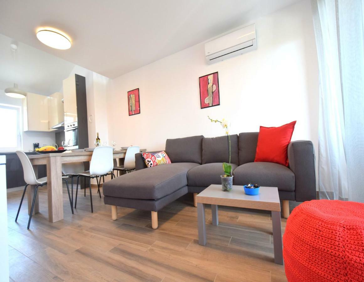 Apartments Medna Čižići Exteriör bild