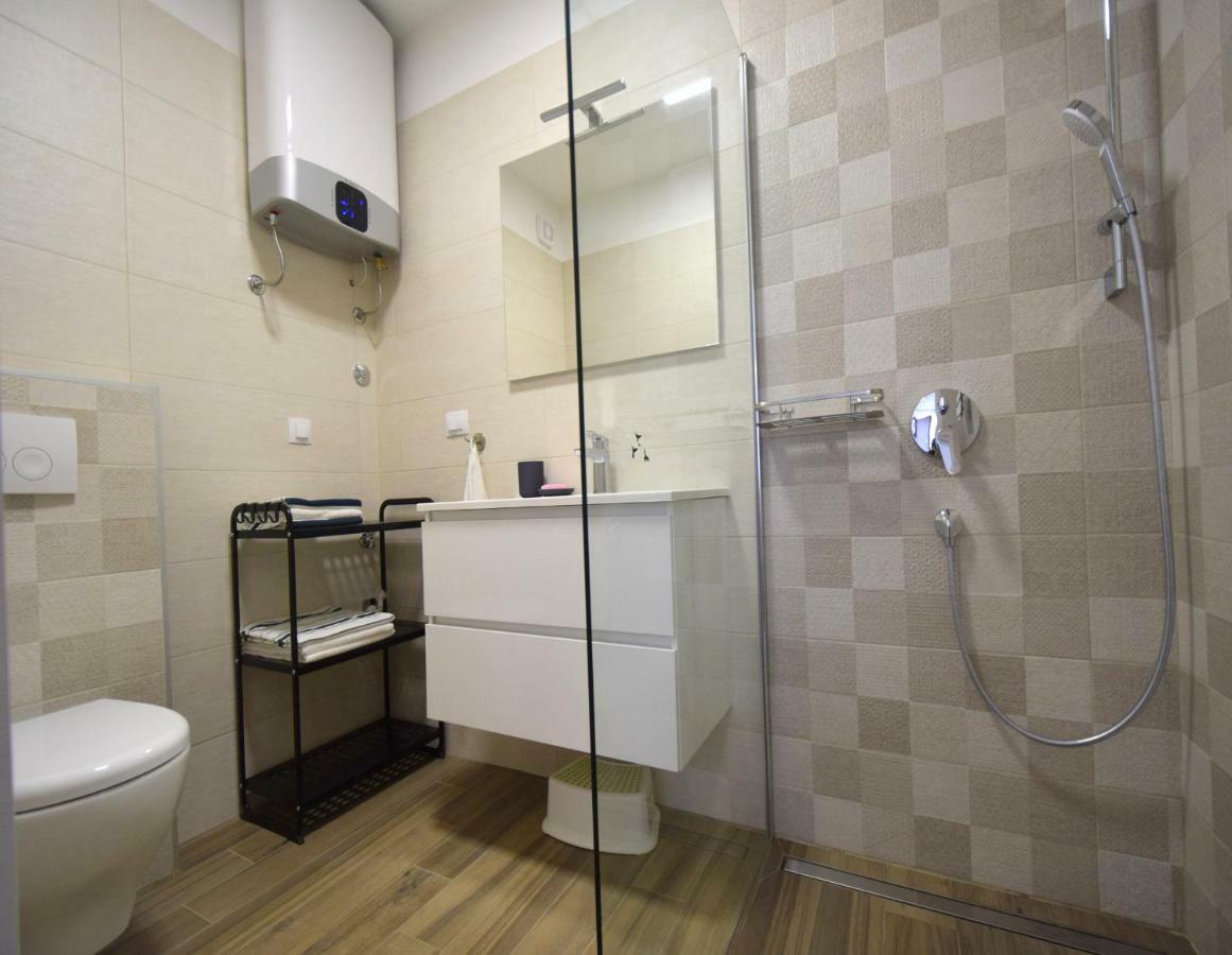 Apartments Medna Čižići Exteriör bild