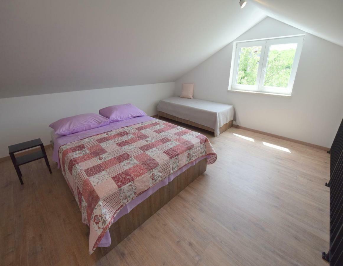 Apartments Medna Čižići Exteriör bild