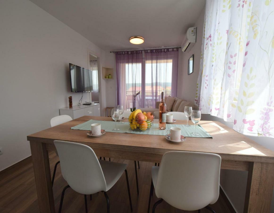 Apartments Medna Čižići Exteriör bild