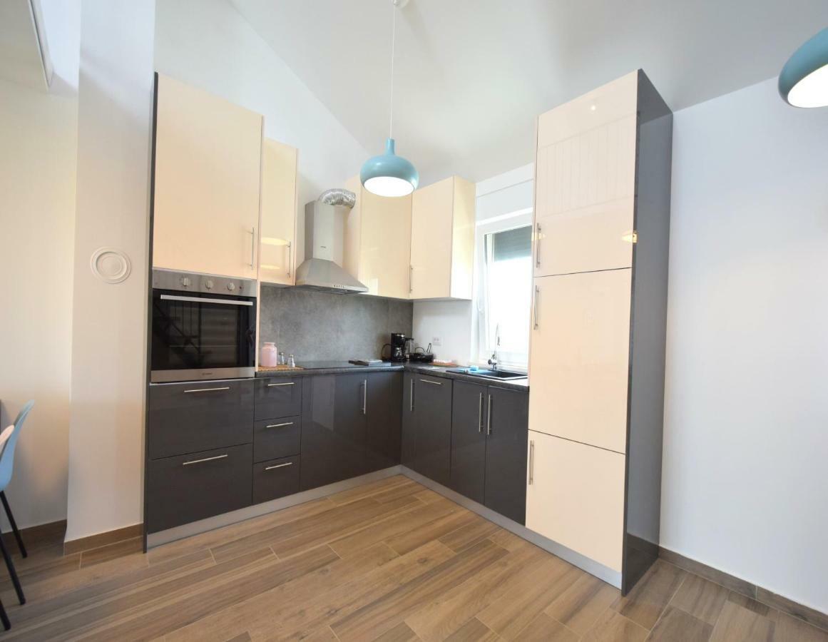 Apartments Medna Čižići Exteriör bild