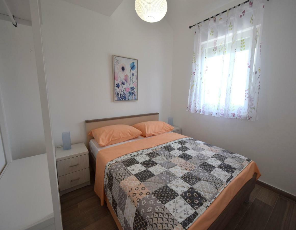 Apartments Medna Čižići Exteriör bild