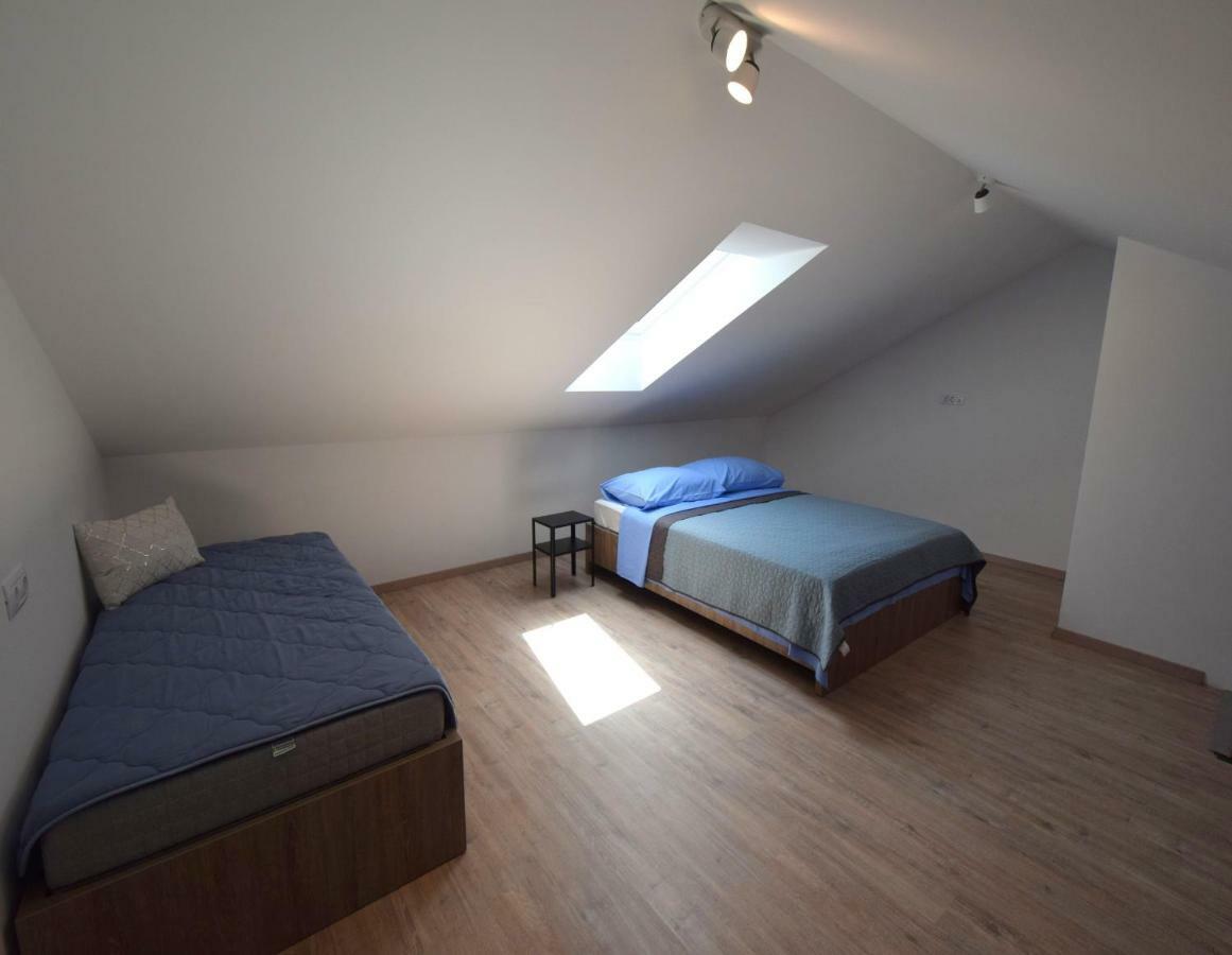 Apartments Medna Čižići Exteriör bild